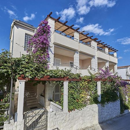 Apartments With A Parking Space Mavarstica, Ciovo - 17803 Trogir Luaran gambar