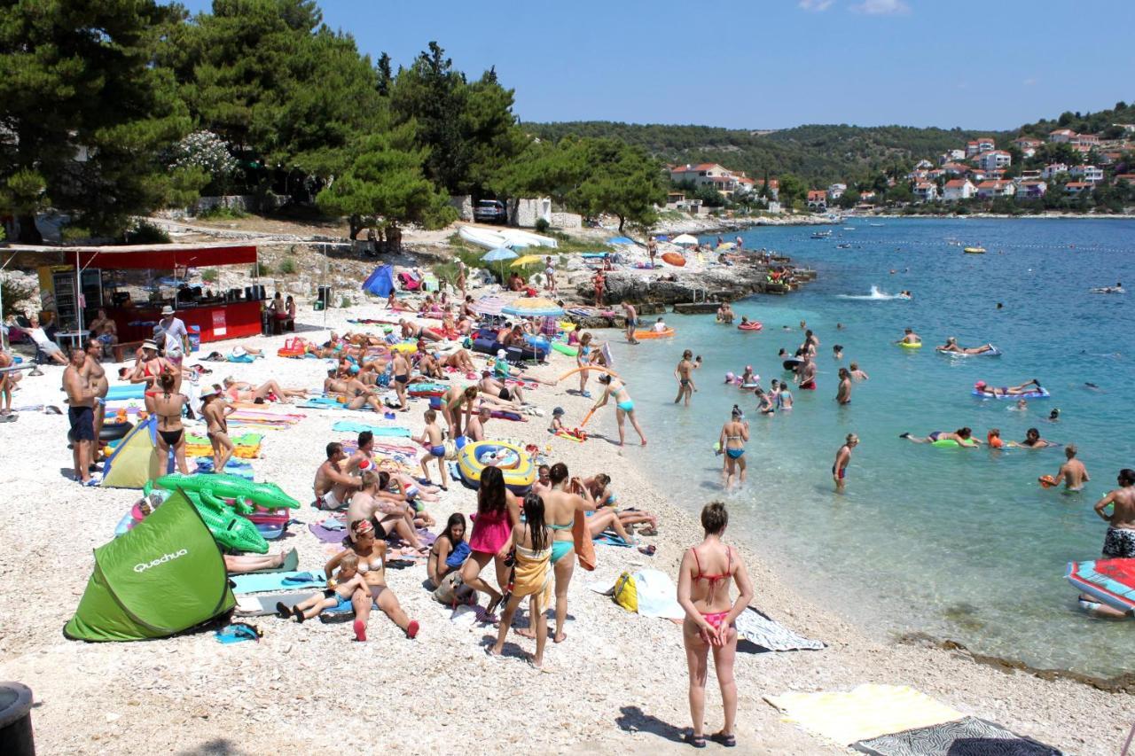 Apartments With A Parking Space Mavarstica, Ciovo - 17803 Trogir Luaran gambar