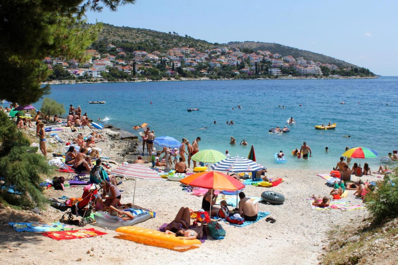 Apartments With A Parking Space Mavarstica, Ciovo - 17803 Trogir Luaran gambar