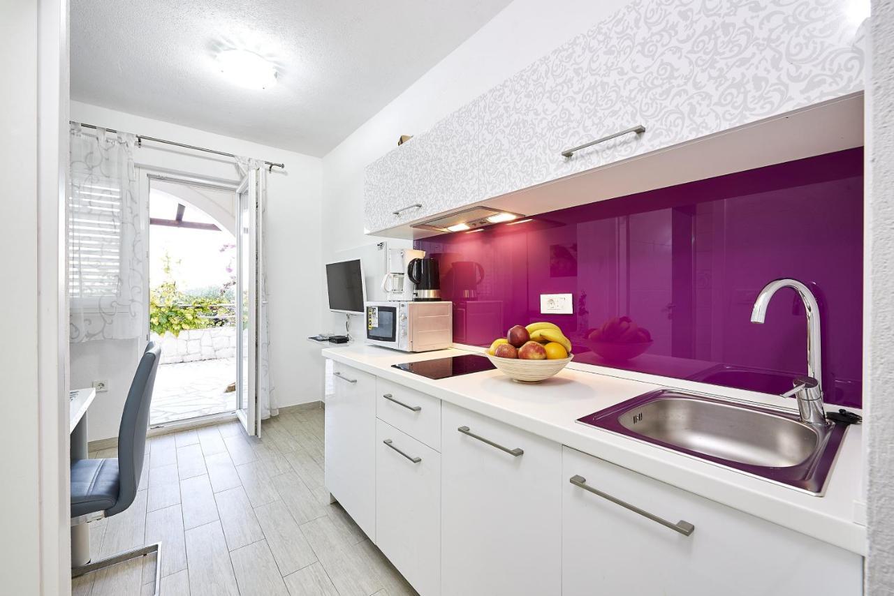 Apartments With A Parking Space Mavarstica, Ciovo - 17803 Trogir Luaran gambar