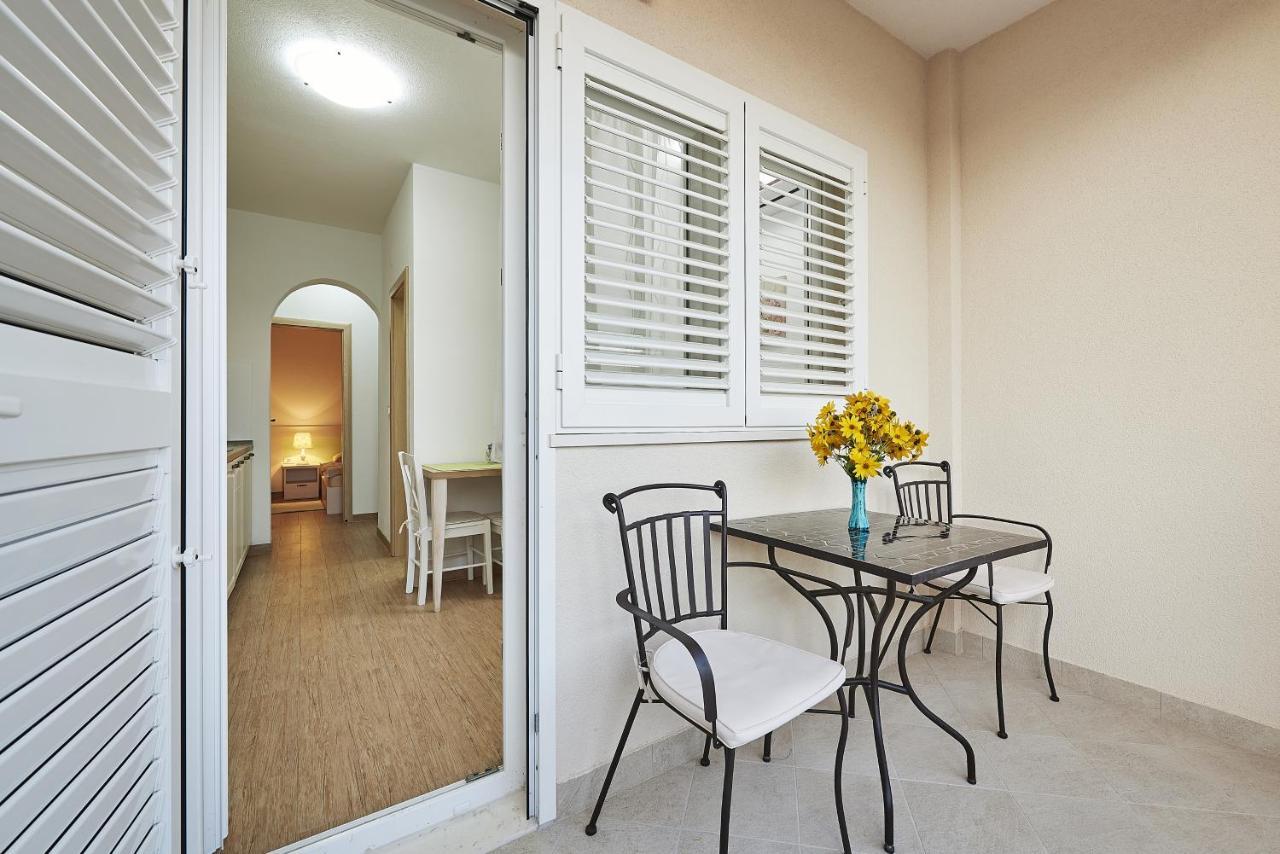 Apartments With A Parking Space Mavarstica, Ciovo - 17803 Trogir Luaran gambar