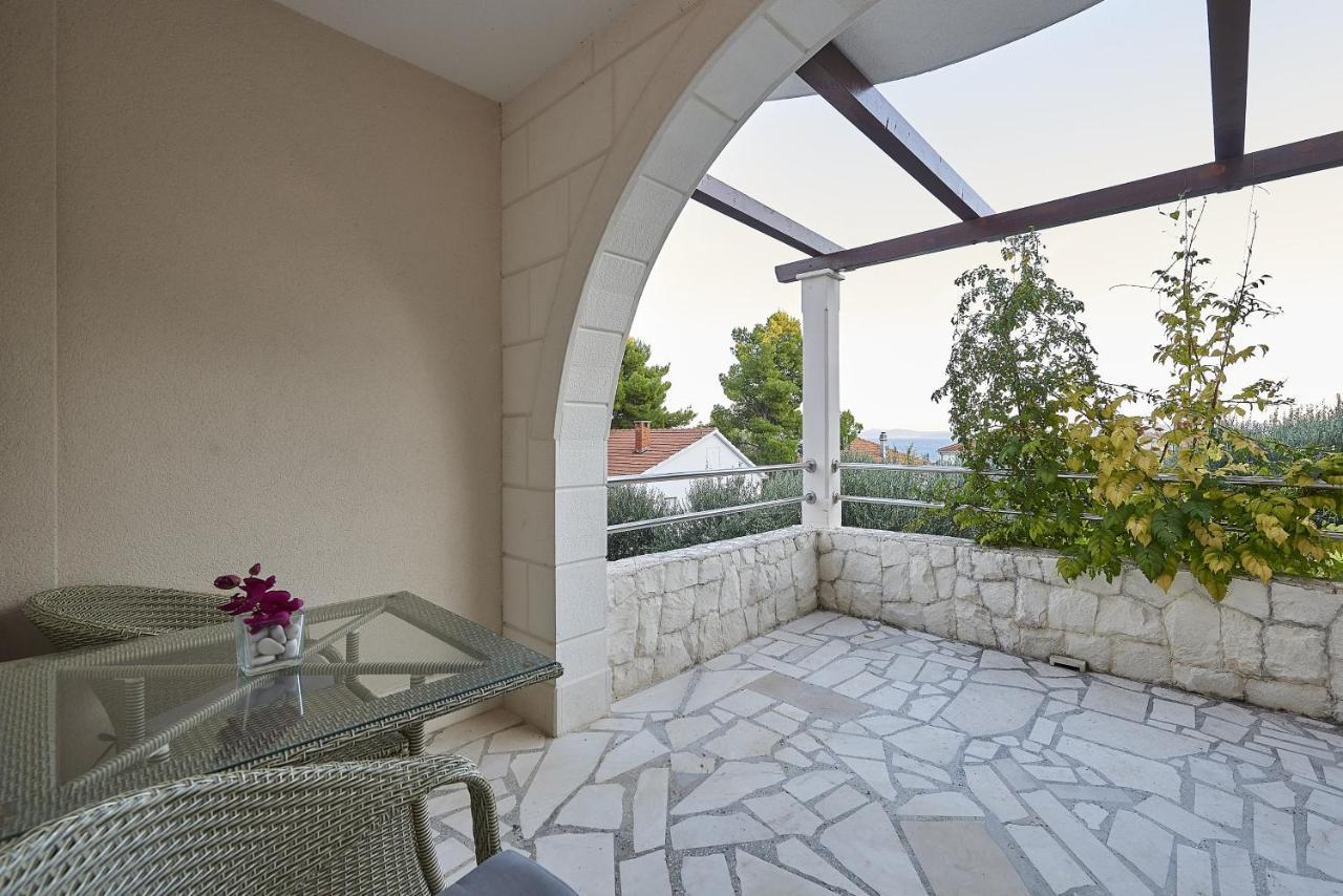 Apartments With A Parking Space Mavarstica, Ciovo - 17803 Trogir Luaran gambar