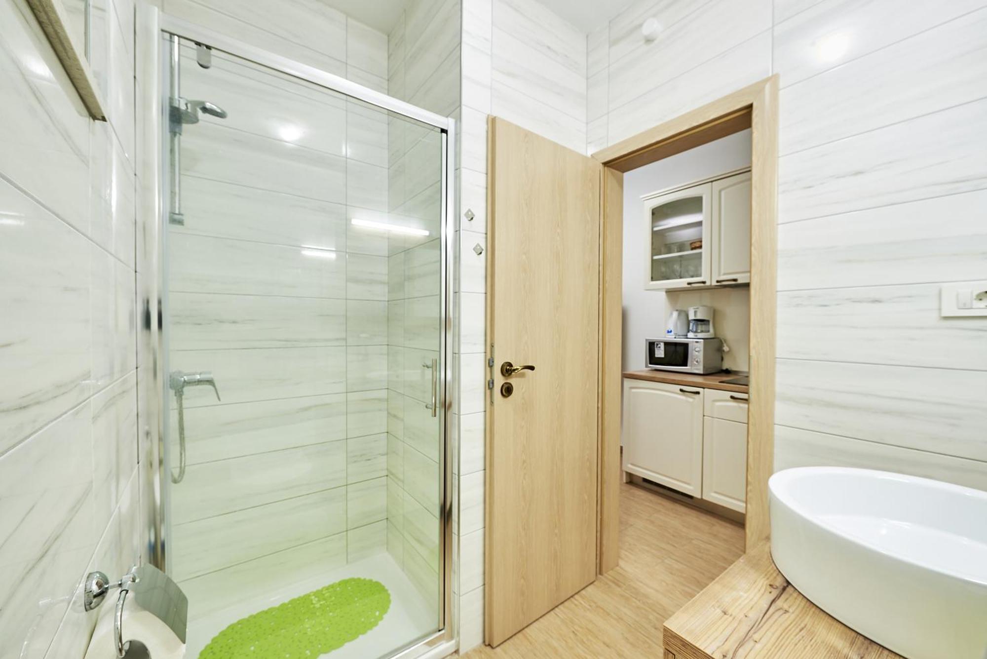 Apartments With A Parking Space Mavarstica, Ciovo - 17803 Trogir Bilik gambar